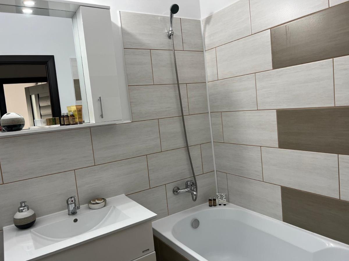 Stephanie Apartment Галац Экстерьер фото