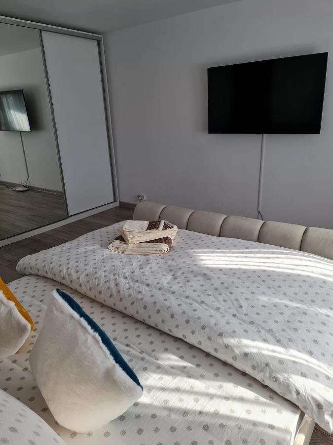 Stephanie Apartment Галац Экстерьер фото