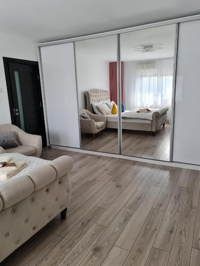 Stephanie Apartment Галац Экстерьер фото